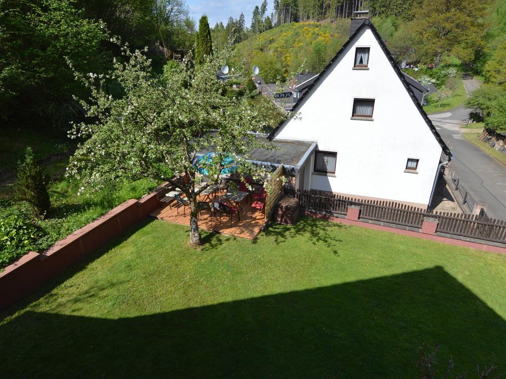 Holiday Home With Garden In Hellenthal Eifel Exteriör bild